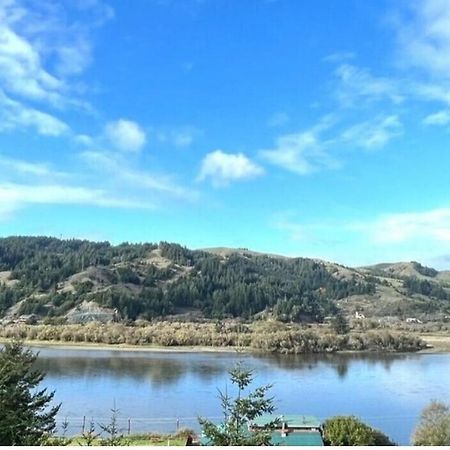 Rogue River Landing Resort Ґолд-Біч Екстер'єр фото